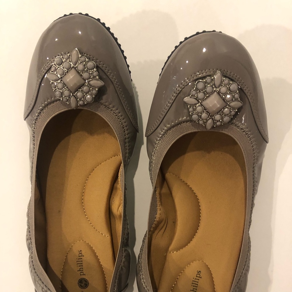 Lindsay Phillips Snap Shoes - Grey Size 7 Like New